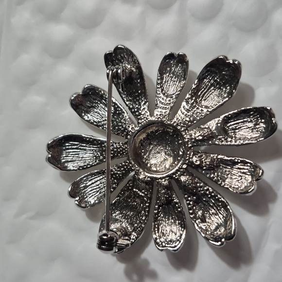 Vintage Rhinestone Crystal Flower Daisy Brooch - Picture 4 of 5
